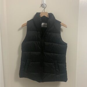 Old Navy Black Puffer Vest